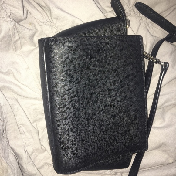 Micheal kors black mini purse - Picture 2 of 6